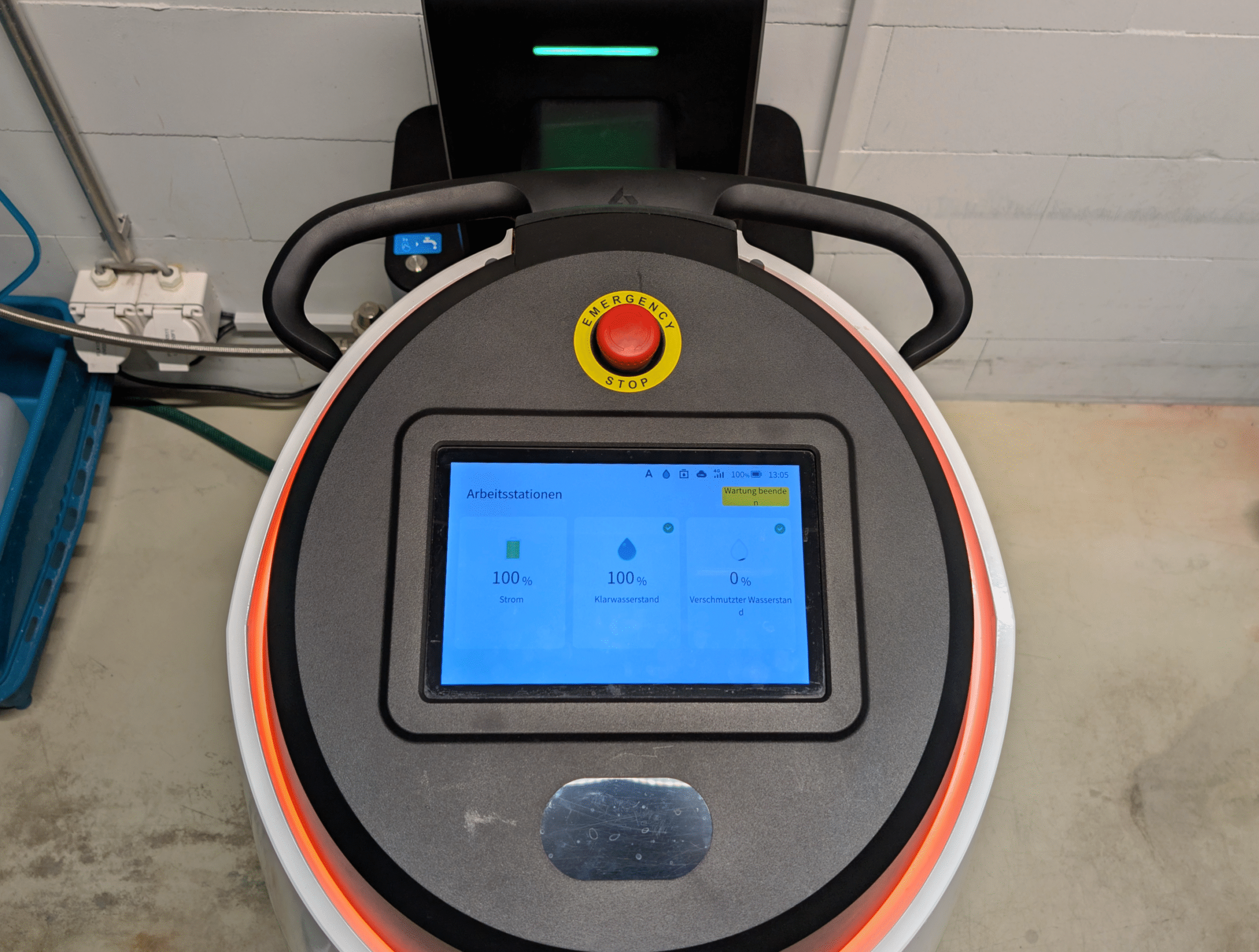 EcoBot du groupe Honegger : vue de l'écran tactile permettant la commande