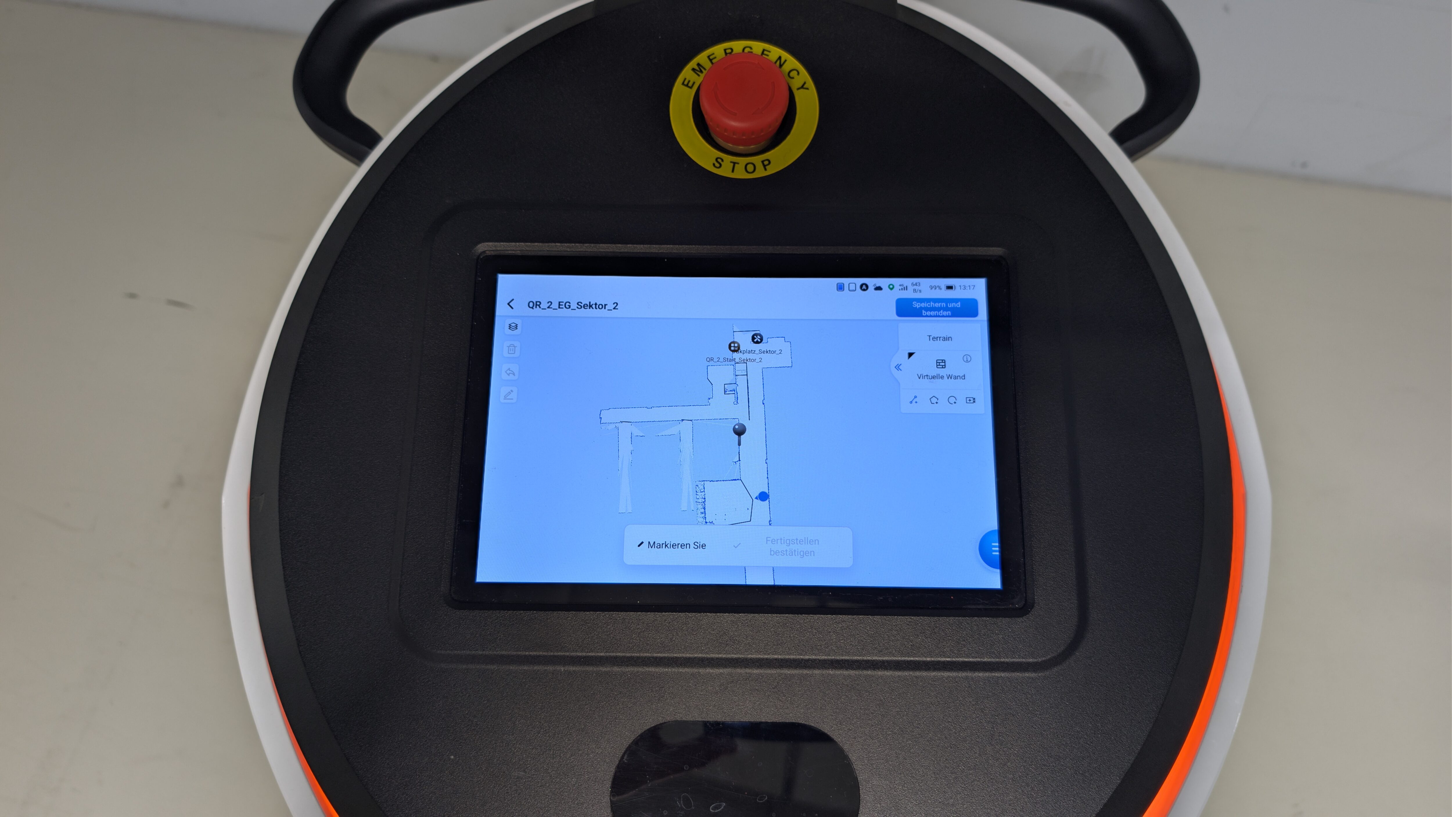 Écran d'un robot de nettoyage EcoBot du groupe Honegger affichant le plan d'un bâtiment